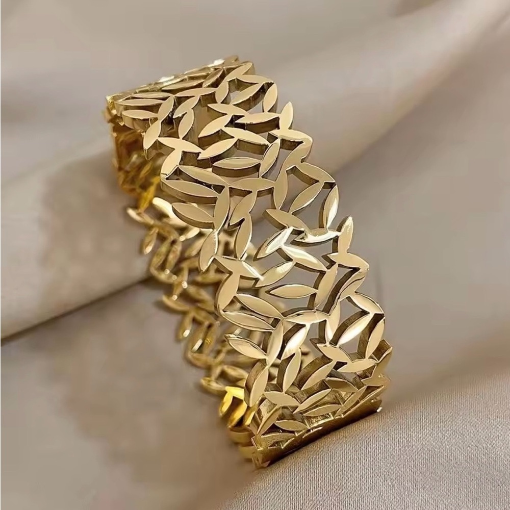 Chunky Leaf Wide Boho Bangle Bracelet - Picture 4 of 6